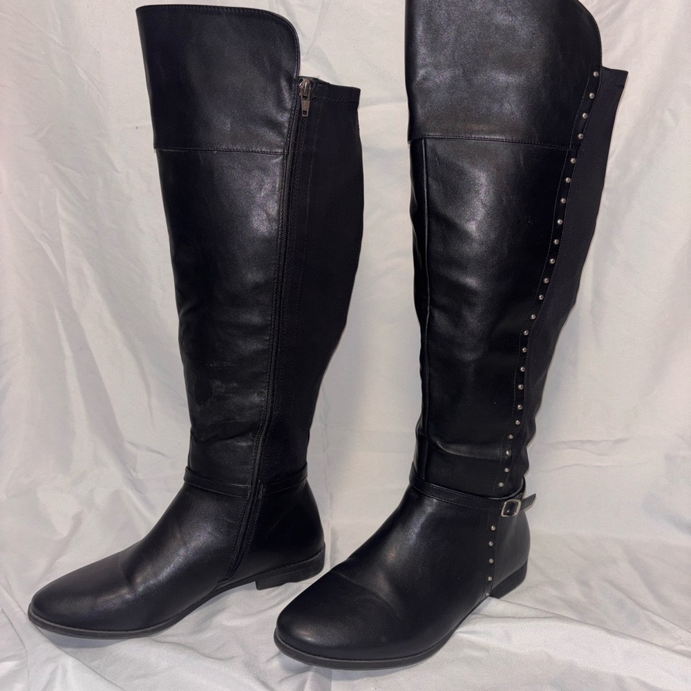 Black Knee-High Leather Boots